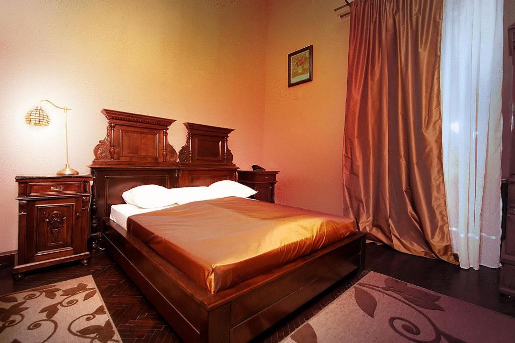 Hotel Poesis Satu Mare Exteriör bild